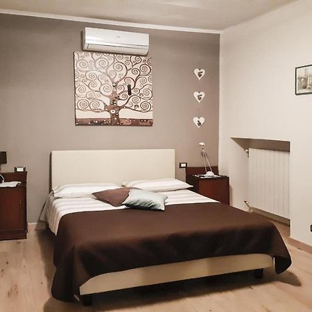 Case Vacanze Ai Burattini Adrara San Rocco Buitenkant foto